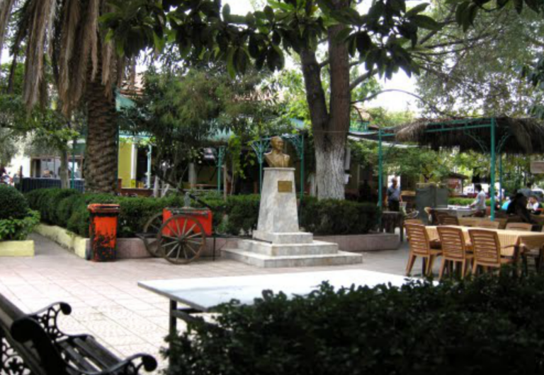 Güre Köyü meydanı, Edremit Balıkesir